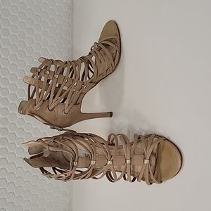 Guess strappy heel in nude, size 7M